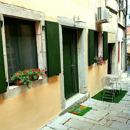 Cozy Leprin In Old Town Labin (Istria)